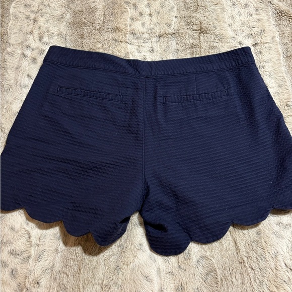 Lilly scalloped shorts - Picture 4 of 5